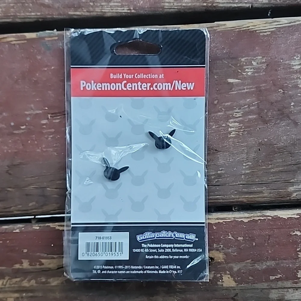 Pokemon Center Rare Eevee Vaporeon Pin Set
